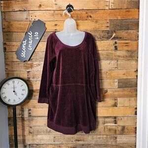 New York & Company Women's Wine colored Velour Tunic Top - Size L